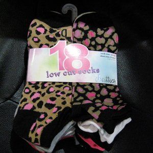 Chatties Women's Shoe Size 6-12.5. multicolored Low Cut Socks. pairs. NWT.18pr